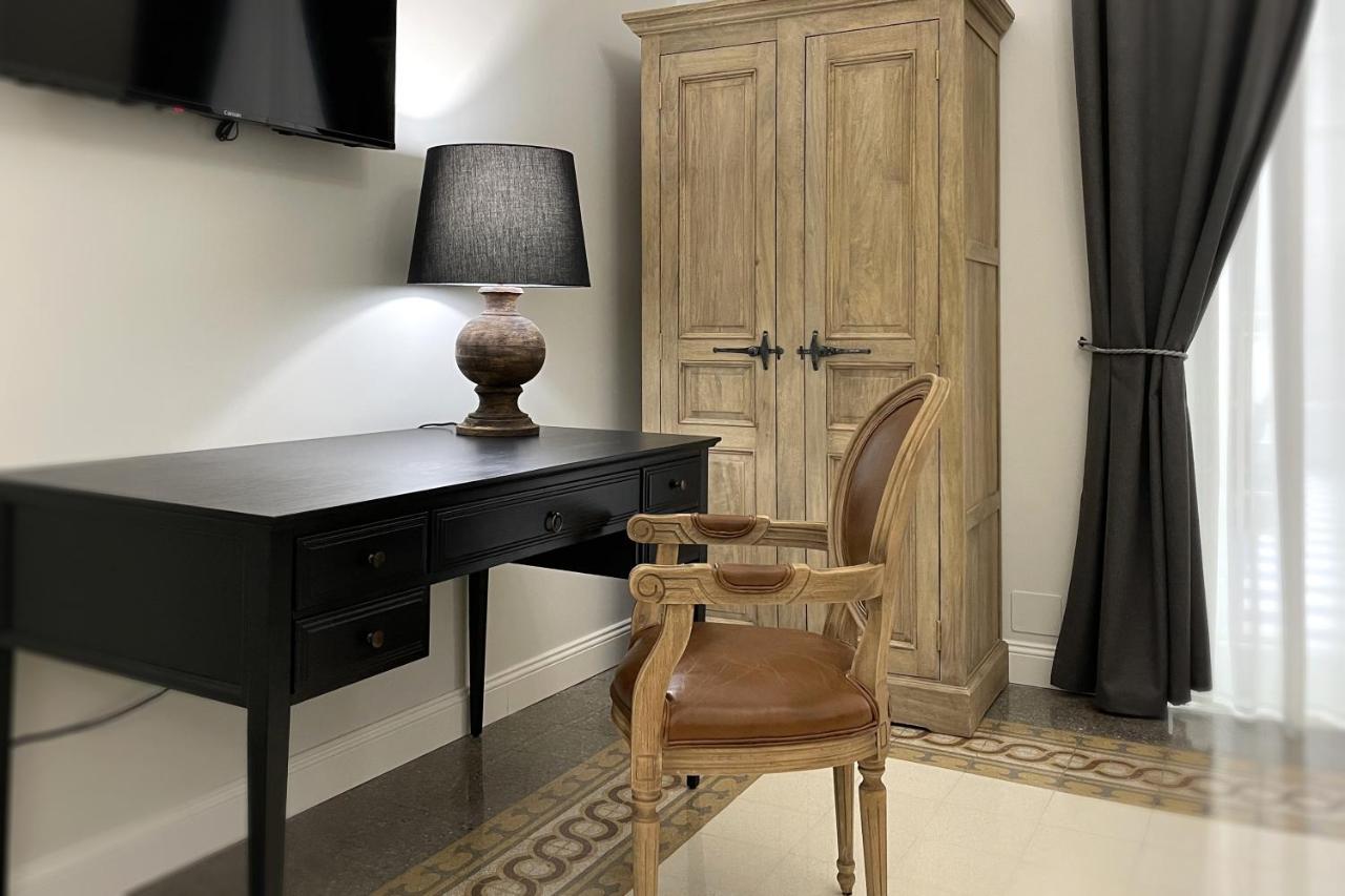 Dimora Borghese “Whitaker” Apartment ปาแลร์โม ภายนอก รูปภาพ